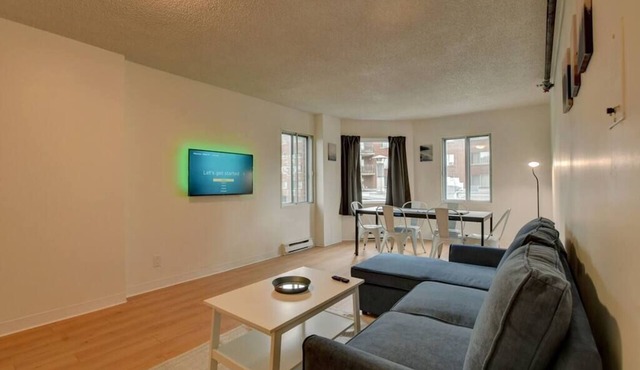 Spacious 1 bedroom in Laval, wifi,parking all incl in Laval