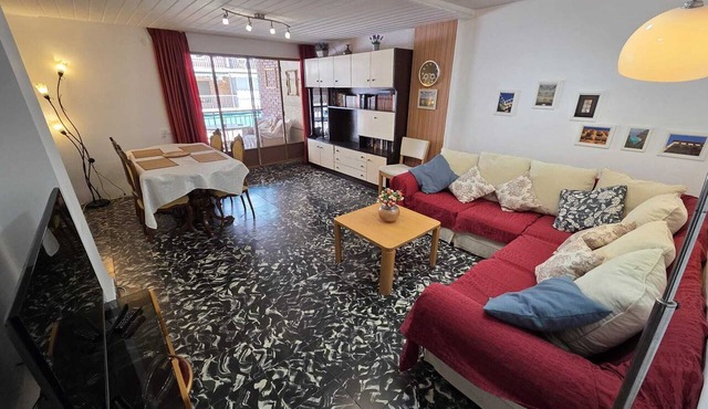 Spacious and authentic 85 m², 250 meters from the beach.