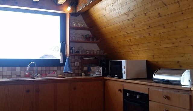 Spacious Chalet for 10 with Free Parking, Ski Storage, and Modern Amenities in Arette