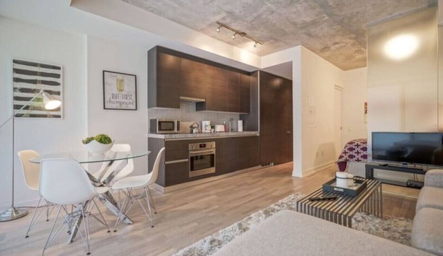 Spectacular 1BR Condo in Hot King West in Toronto