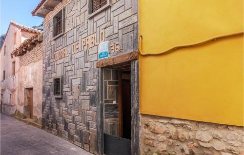 Stunning Home In Montalbán With Wifi