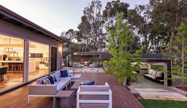 Sunrise Tranquillity: Luxe Retreat with Heated Spa in Yallingup