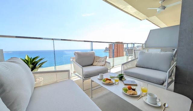 SUNSET SAILORS prime apartments in Benidorm