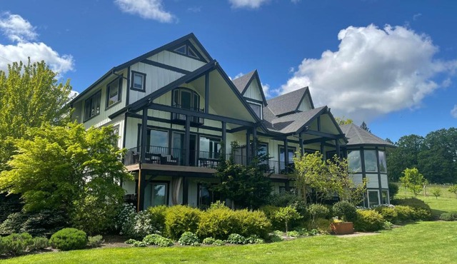 The Setting Inn Willamette Valley in Newberg