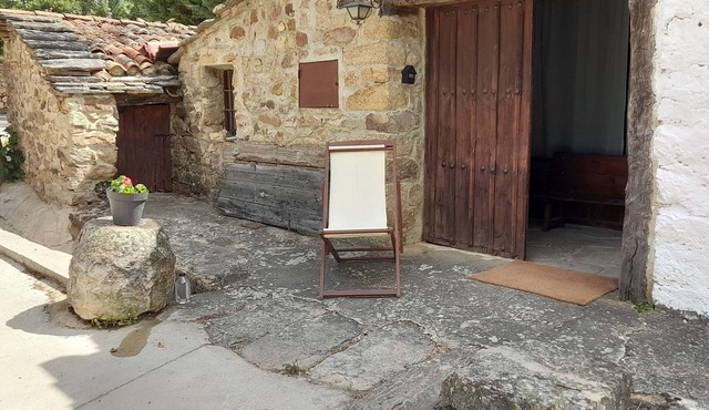 THE SHELTER OF MOLINOS DE RAZÓN