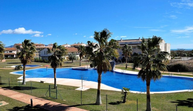 Time to Relax – Luxury apartment golf & sea