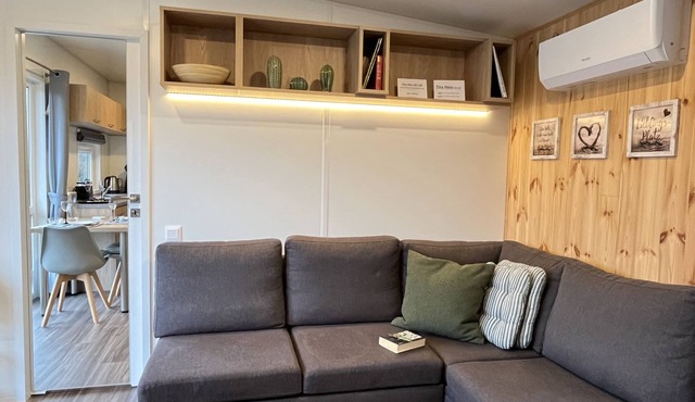 Tiny Haus mit schönem Seeblick by Interhome in Wemding