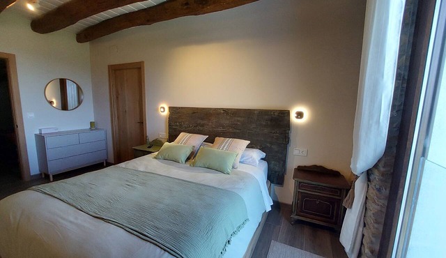 Total comfort in the middle of nature: Spacious and with a view