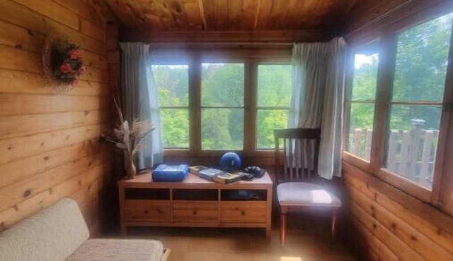 Tranquil Off-Grid Oasisn in Mulmur