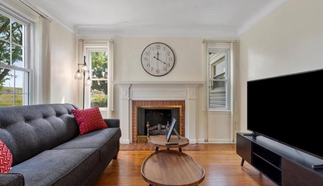 Unique & Cozy Hideaway! in Ferndale