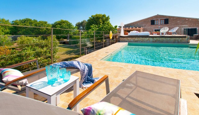 V. Barcares Petit, villa for 6 with pool and close in Alcúdia