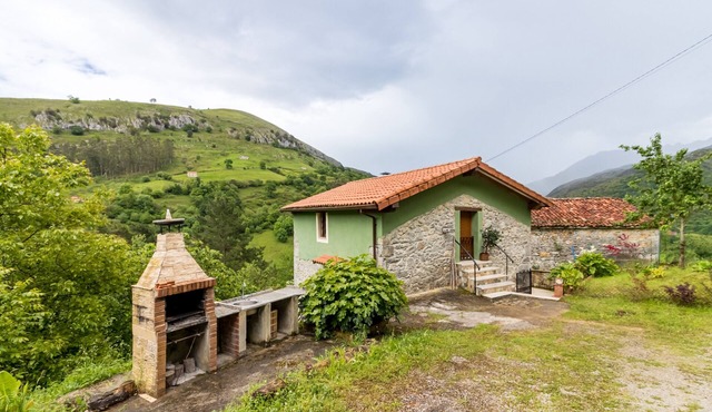 Vacation Home 'El Rincón De La Naturaleza' with Private Garden, Balcony and Wi-Fi
