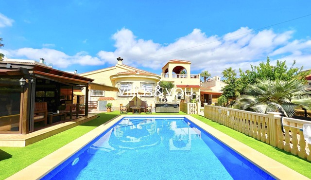 Villa Agave Ciudad Quesada by Villas&You