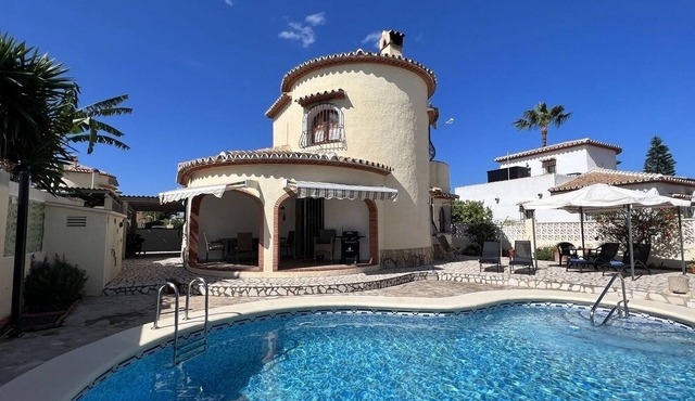 Villa al Mar, Els Poblets, top location and facilities, pool, WiFi, parking