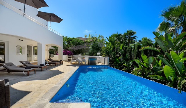 Villa 'Amarantos' with Mountain View, Wi-Fi and Air Conditioning