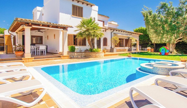 Villa Anfos by Slow Villas