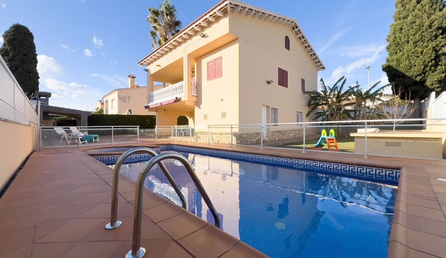 Villa Brisa - Piscina con Jacuzzi, Sala Juegos, BBQ