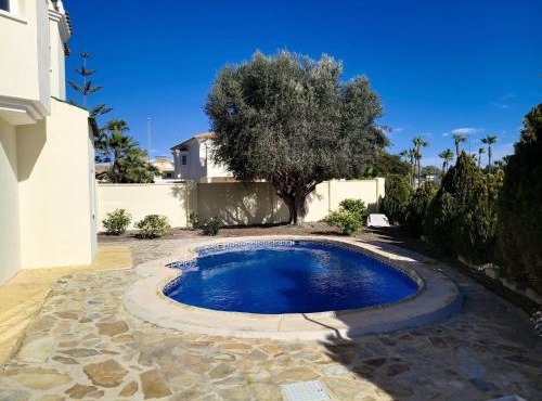 Villa Elegante, with a private pool