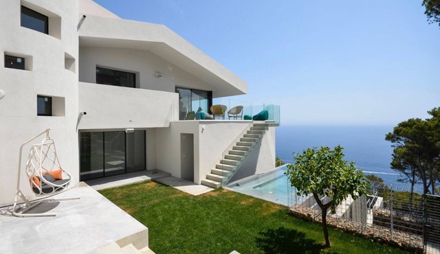 Villa Falguerines - Six Bedroom Villa, Sleeps 12
