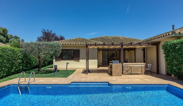 Villa Greta with Mountain Views, Private Pool, and Wi-Fi