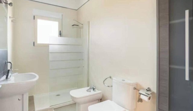 Villa Rosa 2' with ocean views