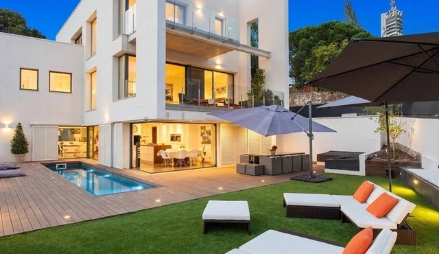 Villa Sunset Amaizing Villa in Barcelona. View Ourdoor Areas Calm area