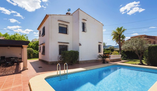 Villa 'Terry' with Mountain View, Private Pool and Air Conditioning