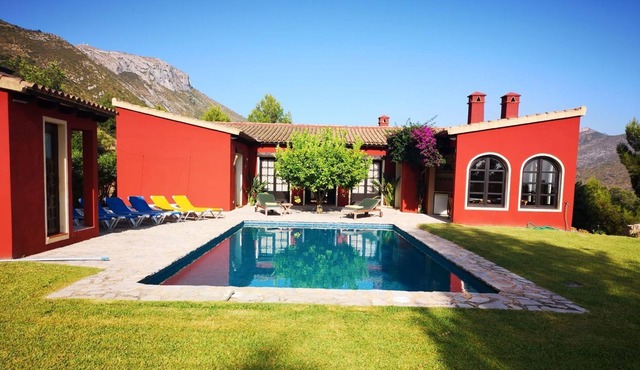 Villa with sea, mountain and village views and 100% privacy