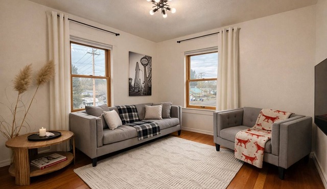 Walkable Camas Upper Unit—Near Downtown & Lake in Camas