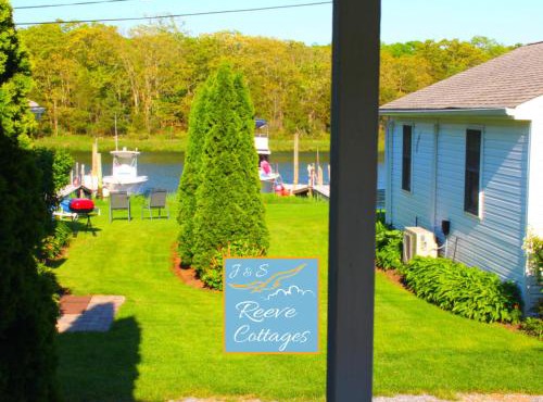 Waterfront Cottage 4 in Riverhead