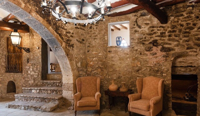 Wonderful private villa for 20 people with WIFI, private pool, TV, pets allowed and panoramic view