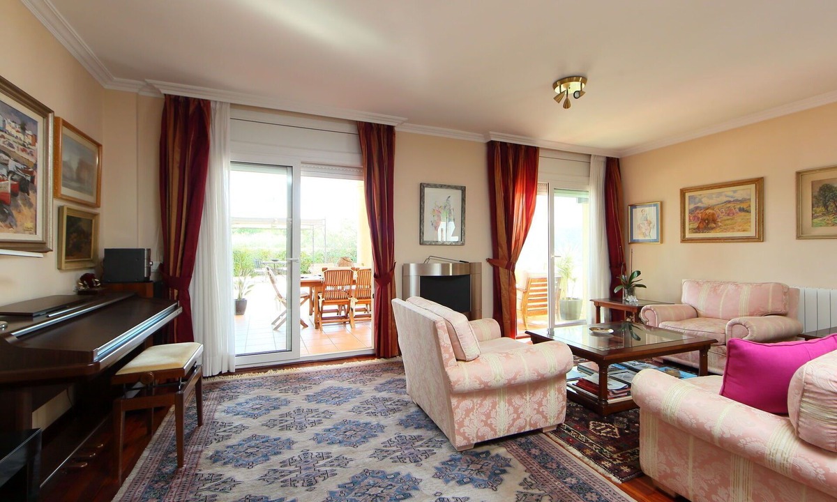 Reus Villa | Wonderful private villa for 8 people with A/C, private pool, WIFI, TV and patio