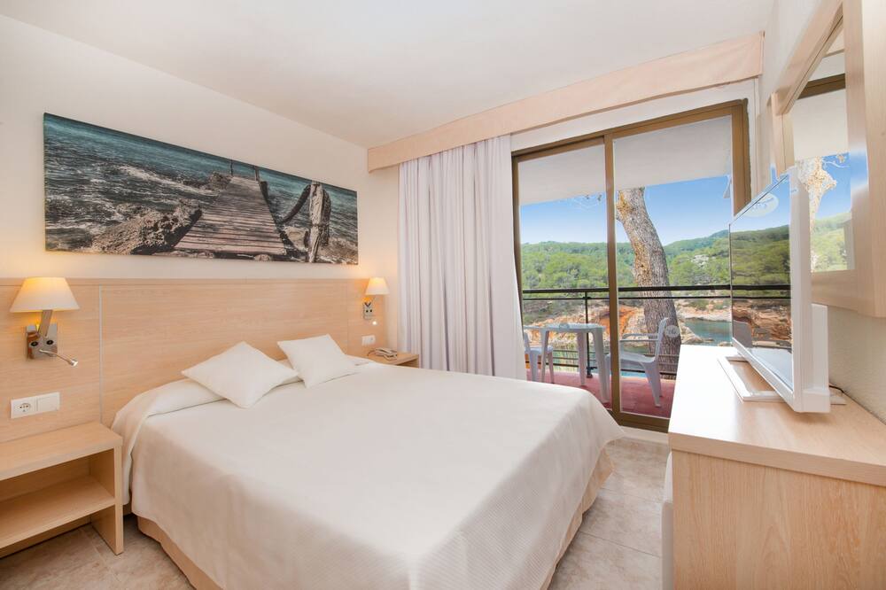 Puerto San Miguel Hotel | Hotel Galeón
