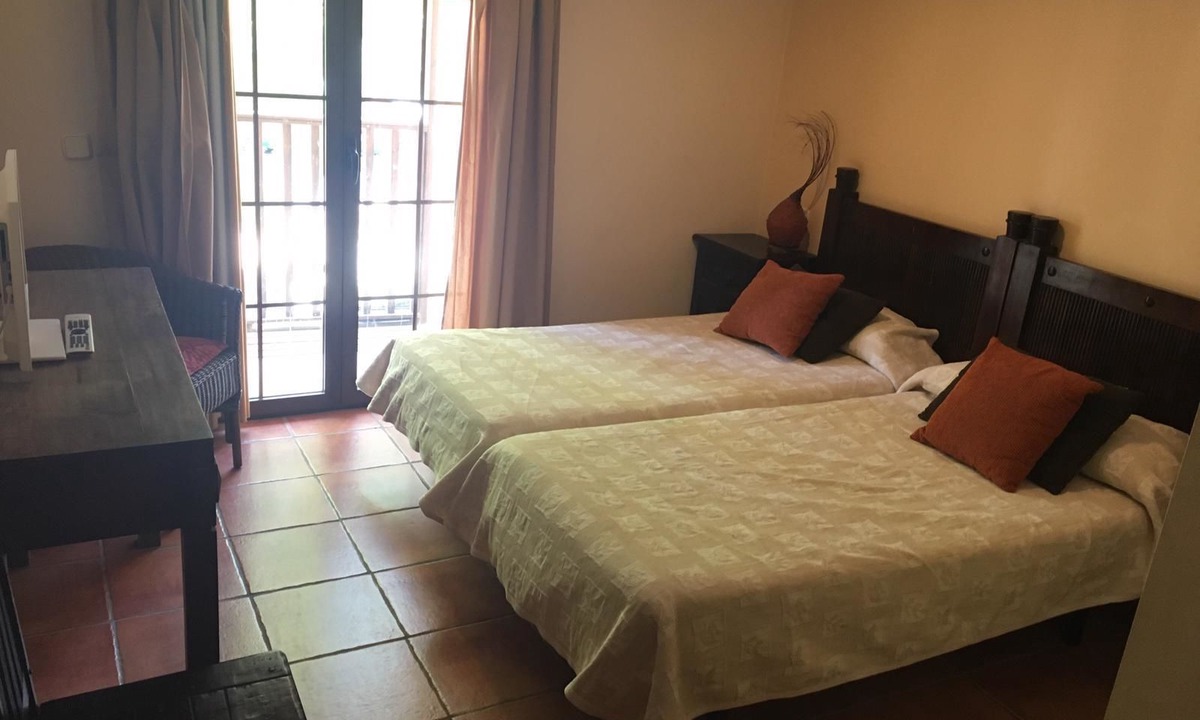 Sacedon Hostel | Hostal Rural La Botería