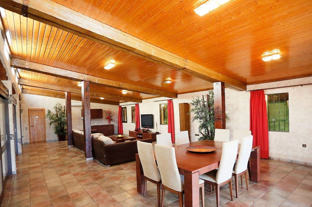 L'Aldea House | Wonderful private villa with hot tub, A/C, WIFI, private pool, TV, patio and pets allowed