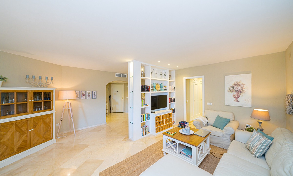 Altea la Vella Apartment | "Luxurious Apartment in Altea" with Pool, Wi-Fi, Garden & Terrace