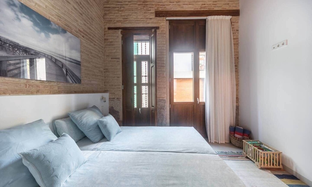 El Cabanyal Apartment | ⭐️NEW⭐️ PATIO A HOUSE. Walk to Beach, port & Met