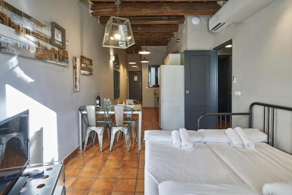El Raval Apartment | Ideal 2bedroom city centre-Plaza Cataluña -parking