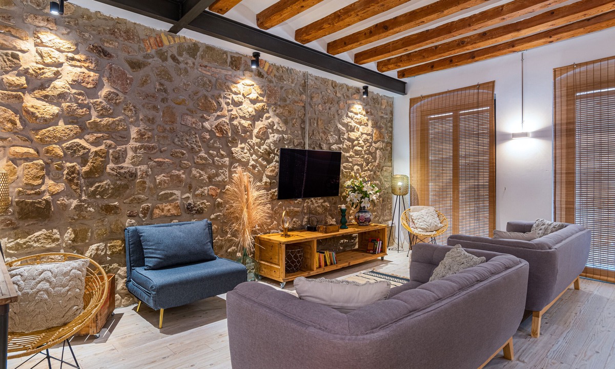 Balaguer Apartment | Bed and Breakfast 'Habitació' with Shared Terrace, Wi-Fi and Air Conditioning