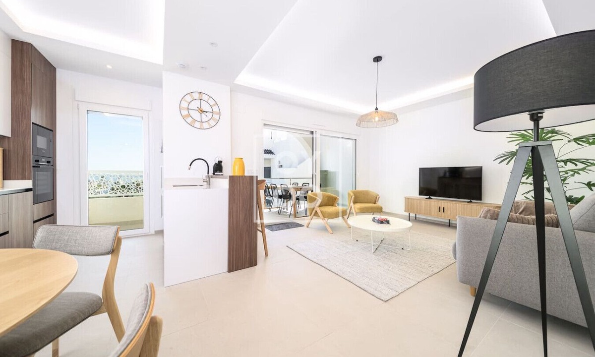 Quesada Apartment | Luz de la Mata Penthouse, Golf, sea and lake views, by OYOOSTAYS
