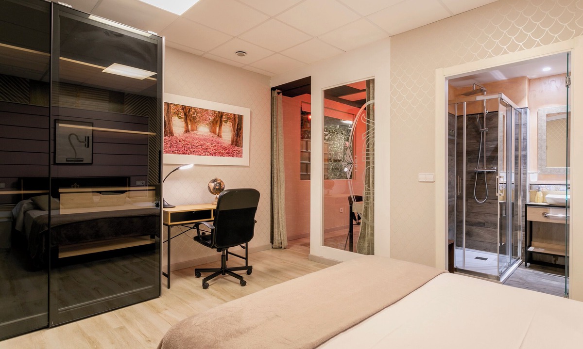 Ensanche Diputacion Apartment | DELICIAS (Near the Real Club de Regatas)