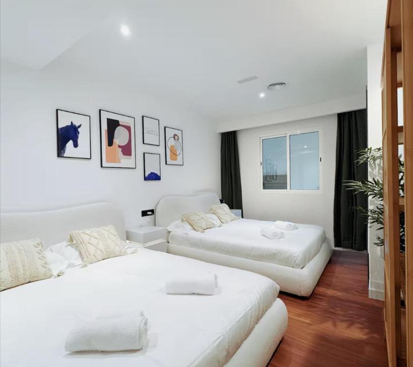 Ciudad Lineal Apartment | Secret Garden - Boutique Homestay Near the Metro