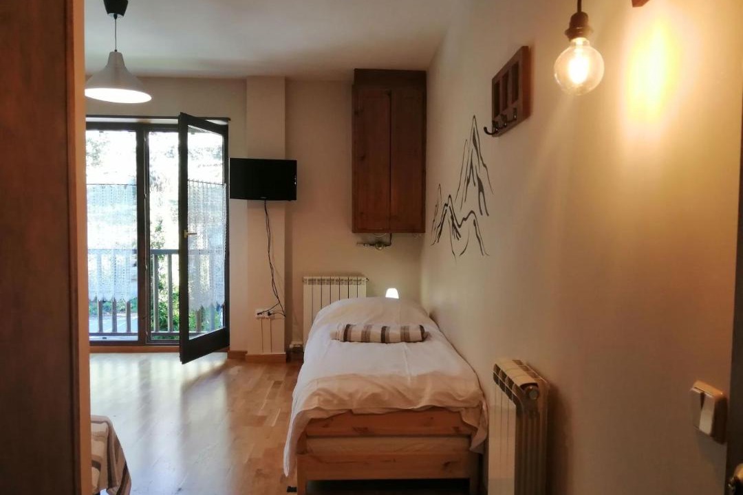 Taull Apartment | Apartment Geräumiges Studio mit Balkon Erta 2 Vall de Boí by Interhome