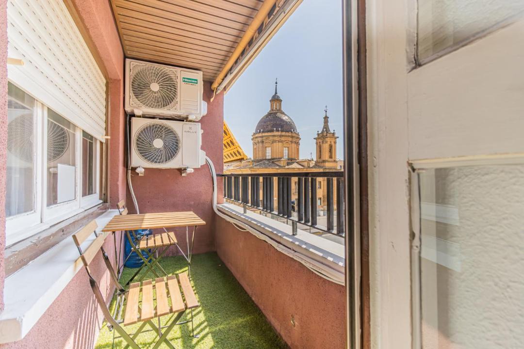 San Jose Apartment | Your Large Family Apartment in Zaragoza