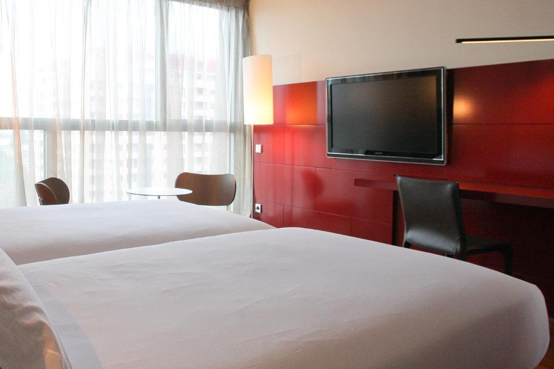 Romareda Hotel | Hotel Reina Petronila