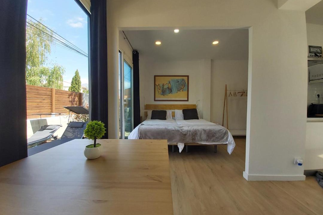 Cerceda Apartment | Acero y Piedra Apartamentos con jardín privado