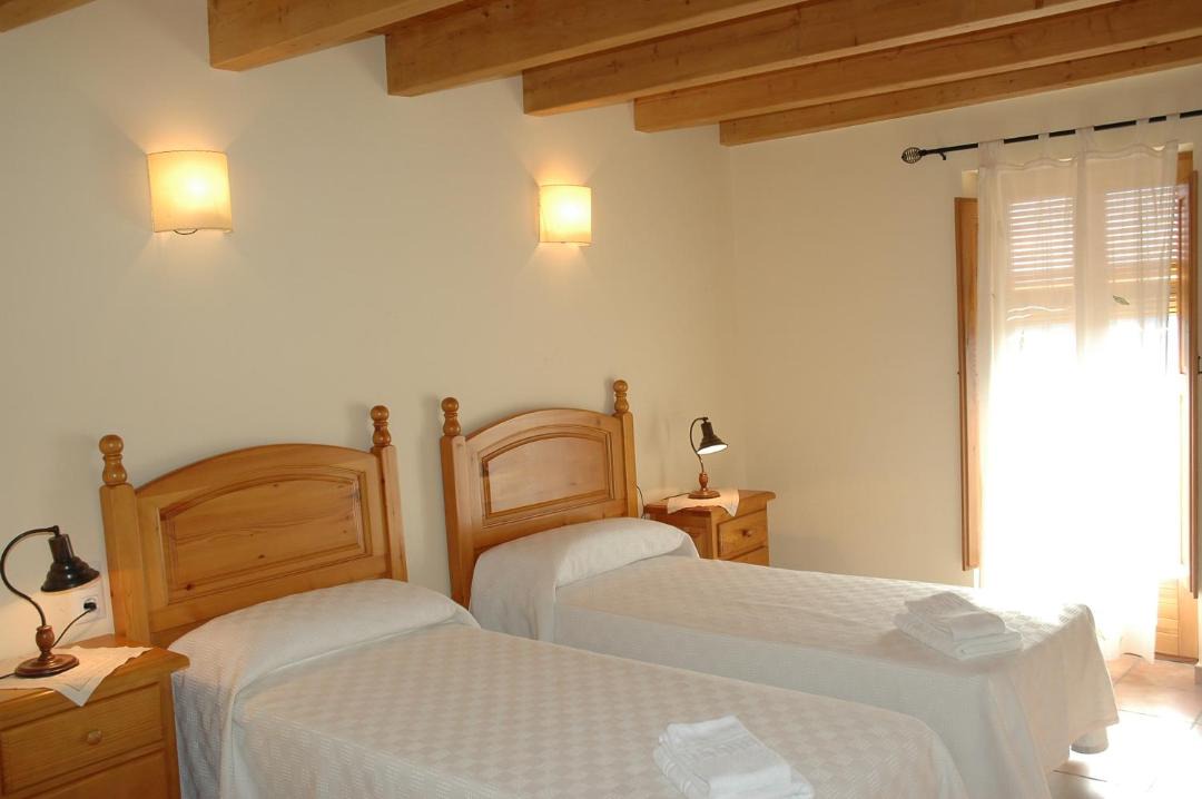 La Baronia de Rialb House | Casa con piscina y vistas a montaña - Cal Solsona