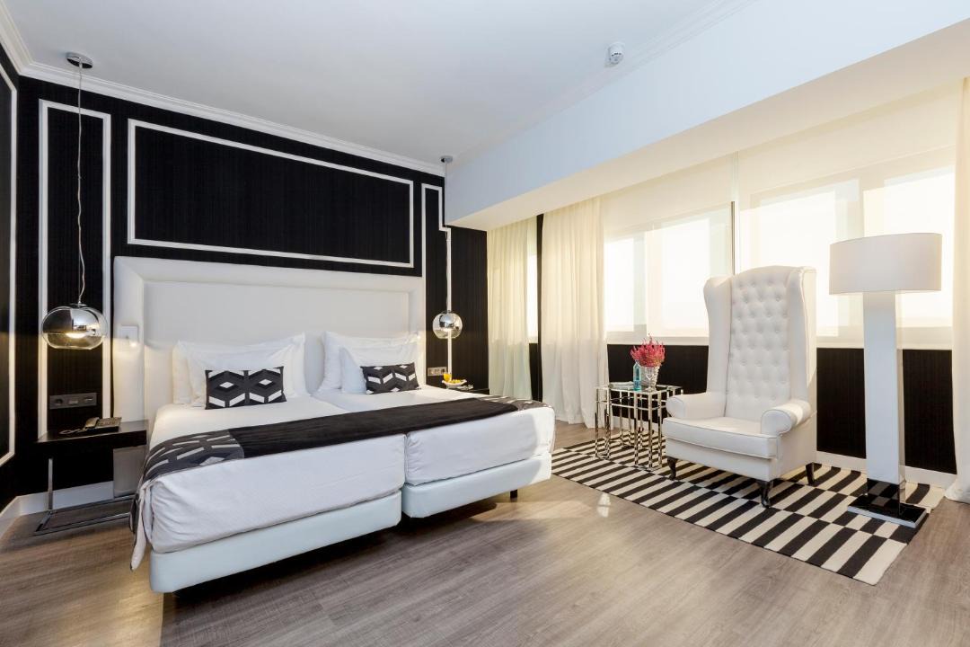 Primer Ensanche Hotel | Hotel Tres Reyes Pamplona