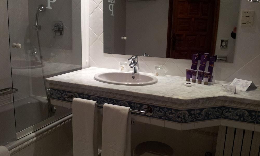 Photo of Bathroom in Santo Domingo de la Calzada