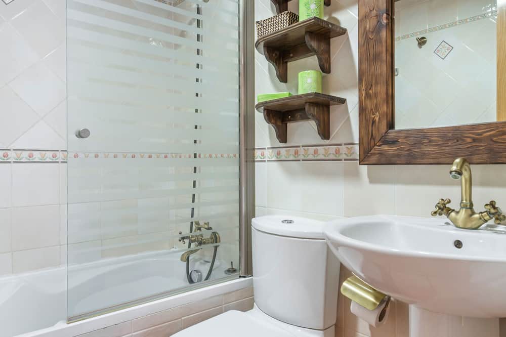 Photo of Bathroom in Gudar